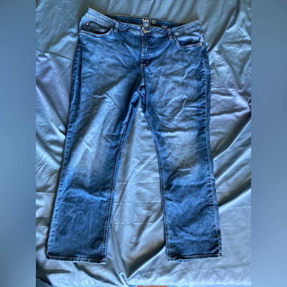 Women’s Lee Mid Rise Regular Straight Jeans
